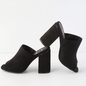 Lulu's Raelynn Black Suede Peep-Toe Mules